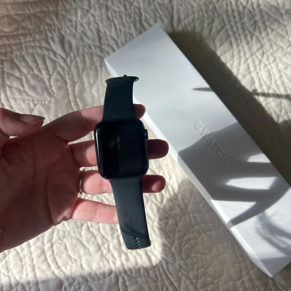Apple Watch Series 6 with Black Band - Picture 2 of 4